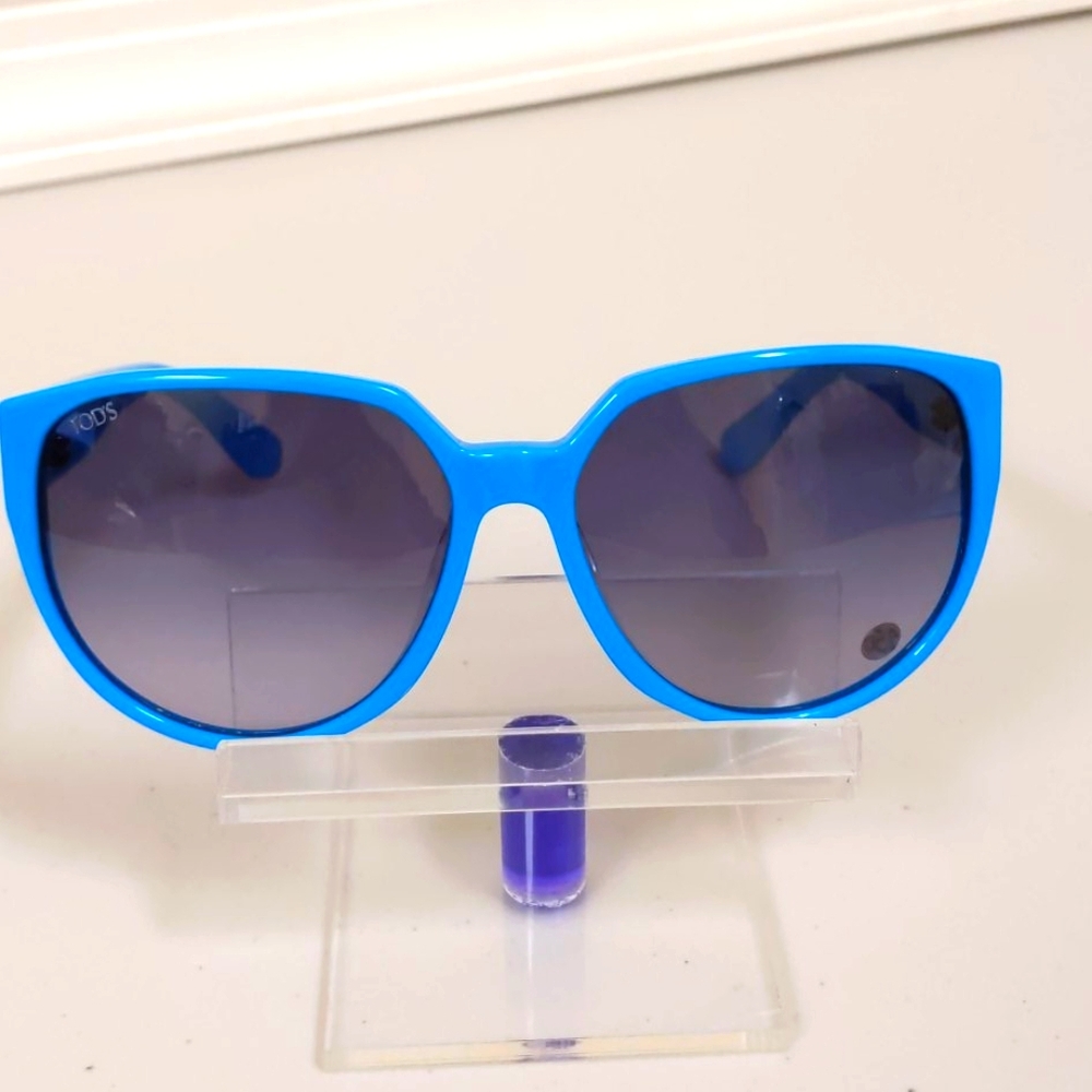 Tod's blue sunglasses - Picture 2 of 14